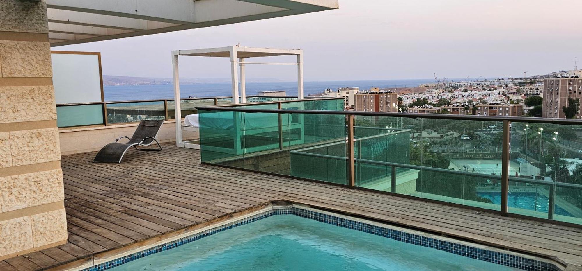 Exclusive Top Luxury Penthouse Near The Sea With Privat Roof-Pool Apartment Ейлат Екстериор снимка