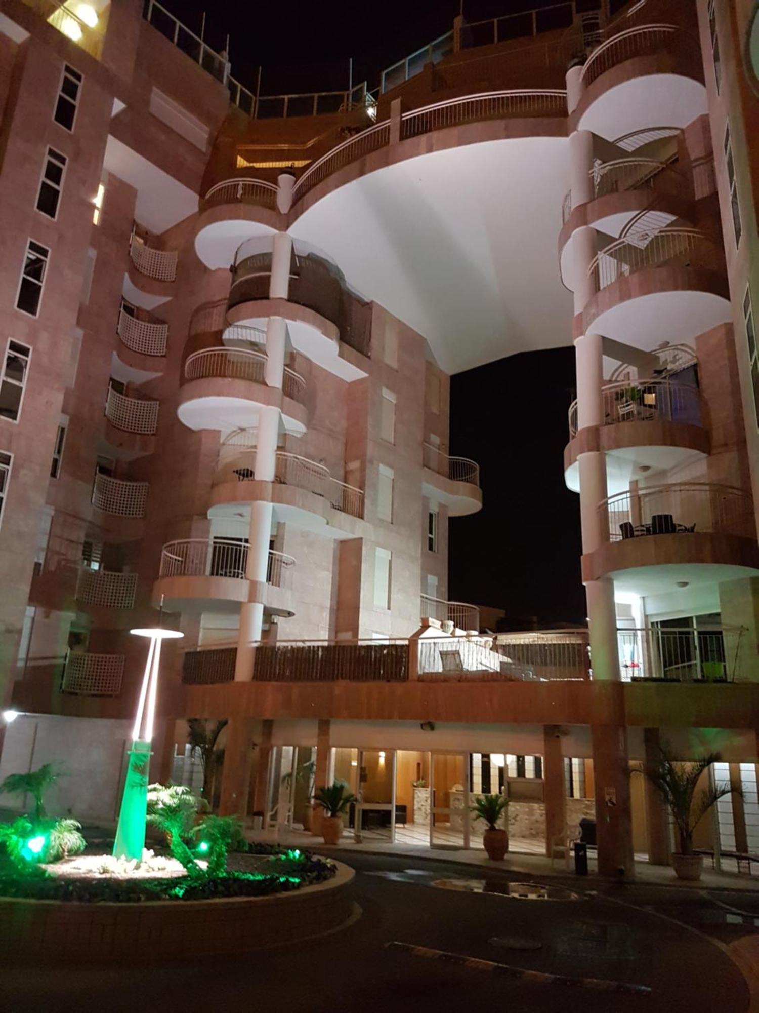 Exclusive Top Luxury Penthouse Near The Sea With Privat Roof-Pool Apartment Ейлат Екстериор снимка