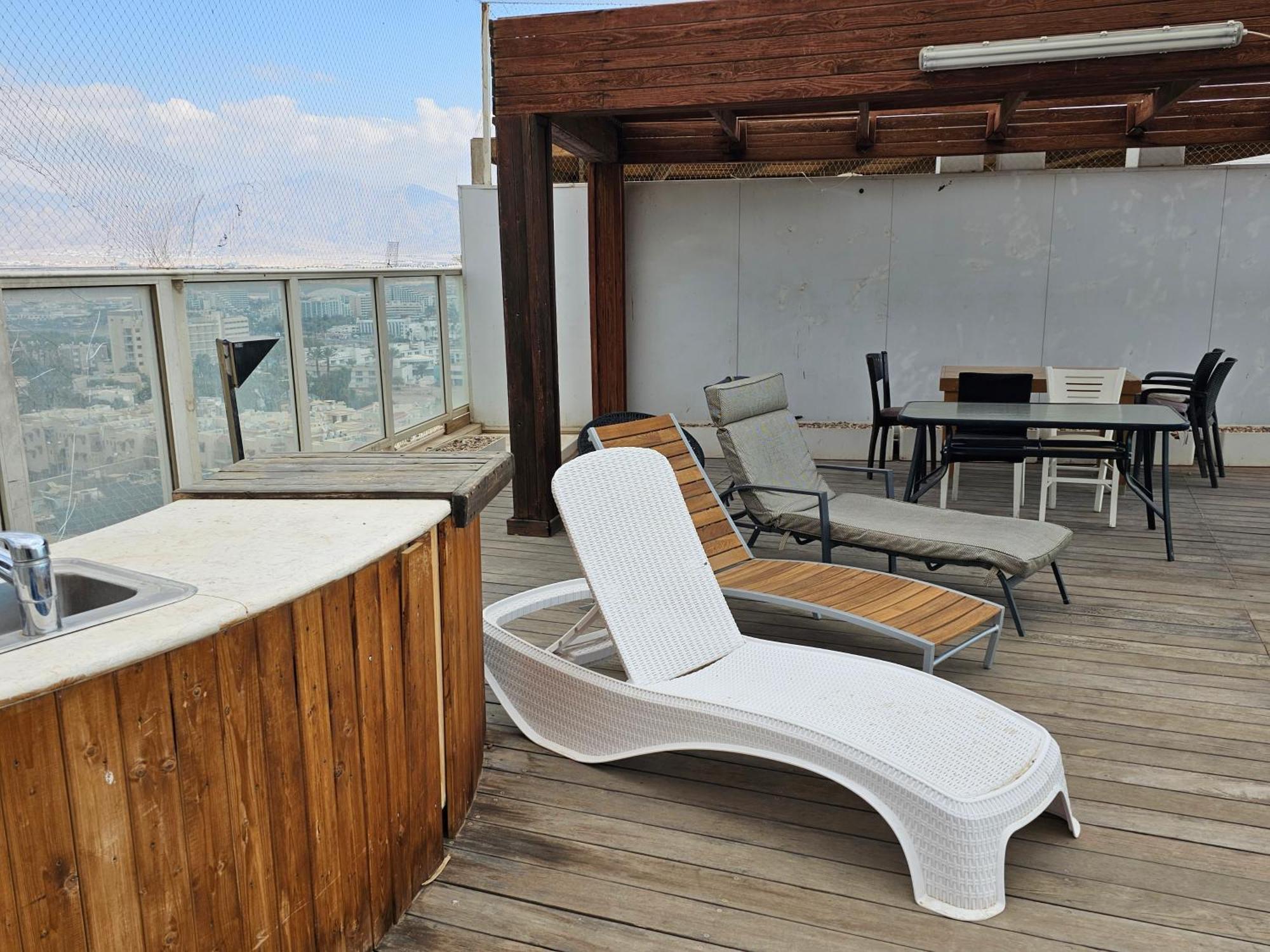 Exclusive Top Luxury Penthouse Near The Sea With Privat Roof-Pool Apartment Ейлат Екстериор снимка